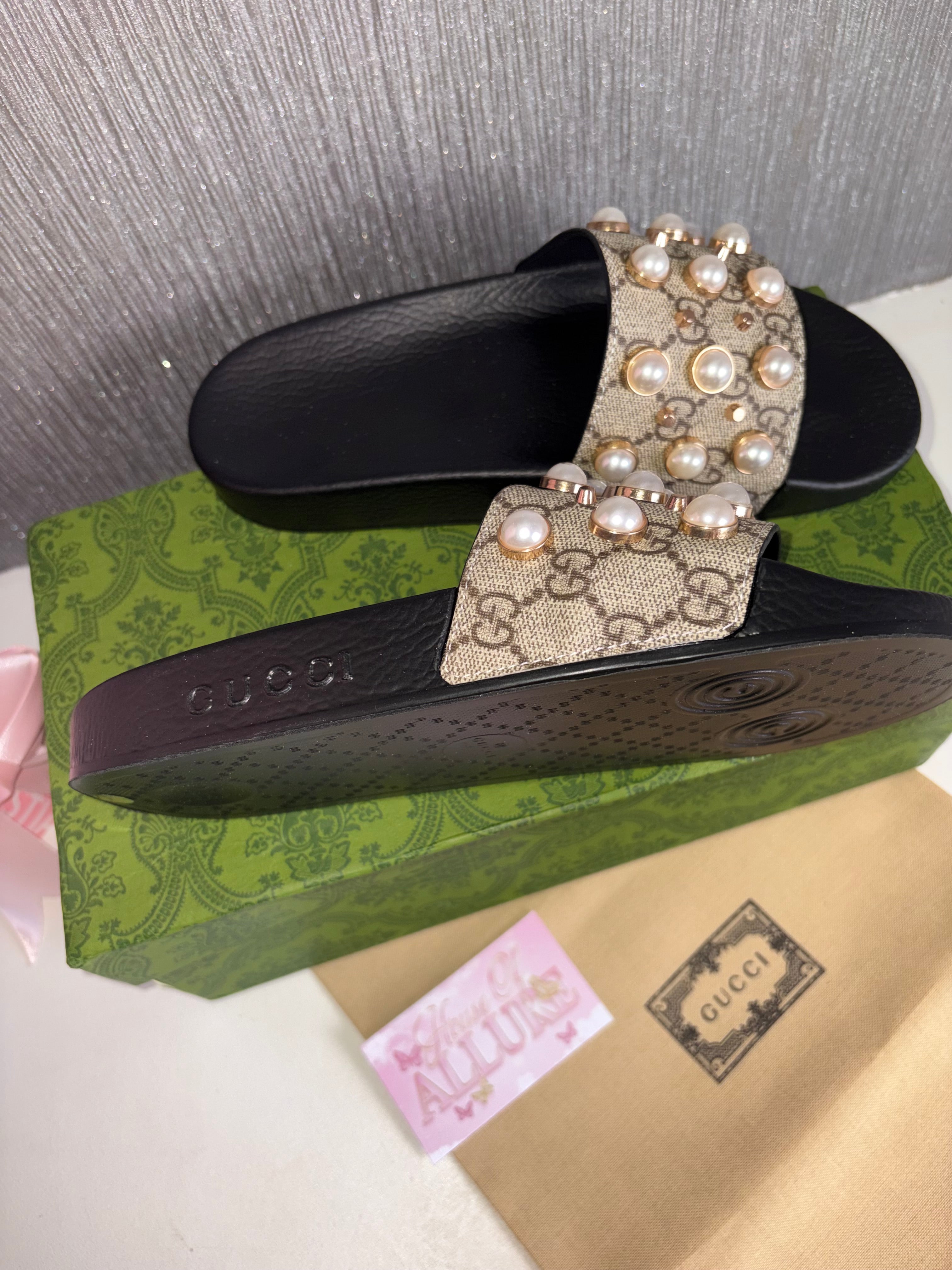 Pearl GG Slides (PRE ORDER)