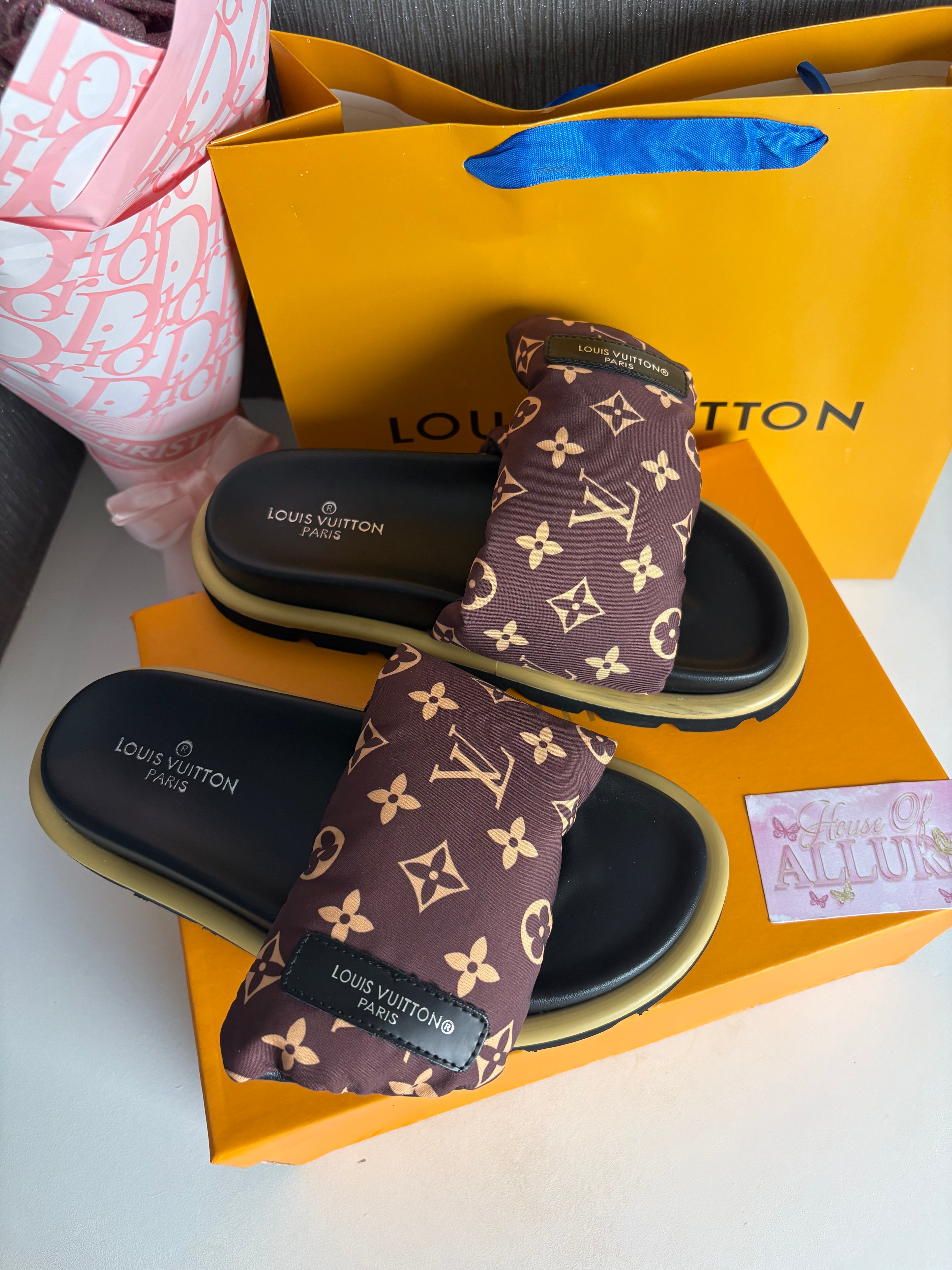 Brown Pillow Slides (PRE ORDER)