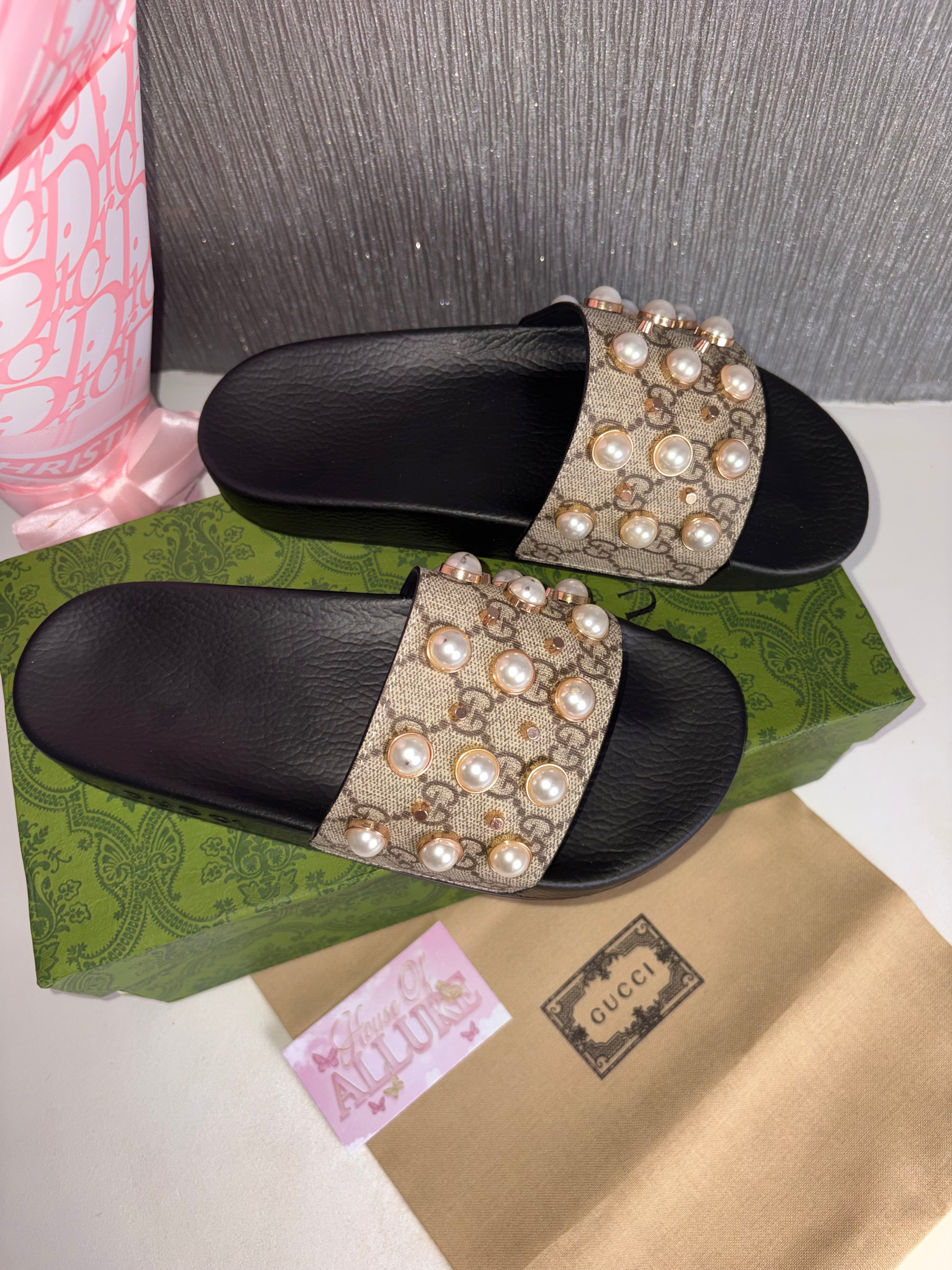 Pearl GG Slides (PRE ORDER)