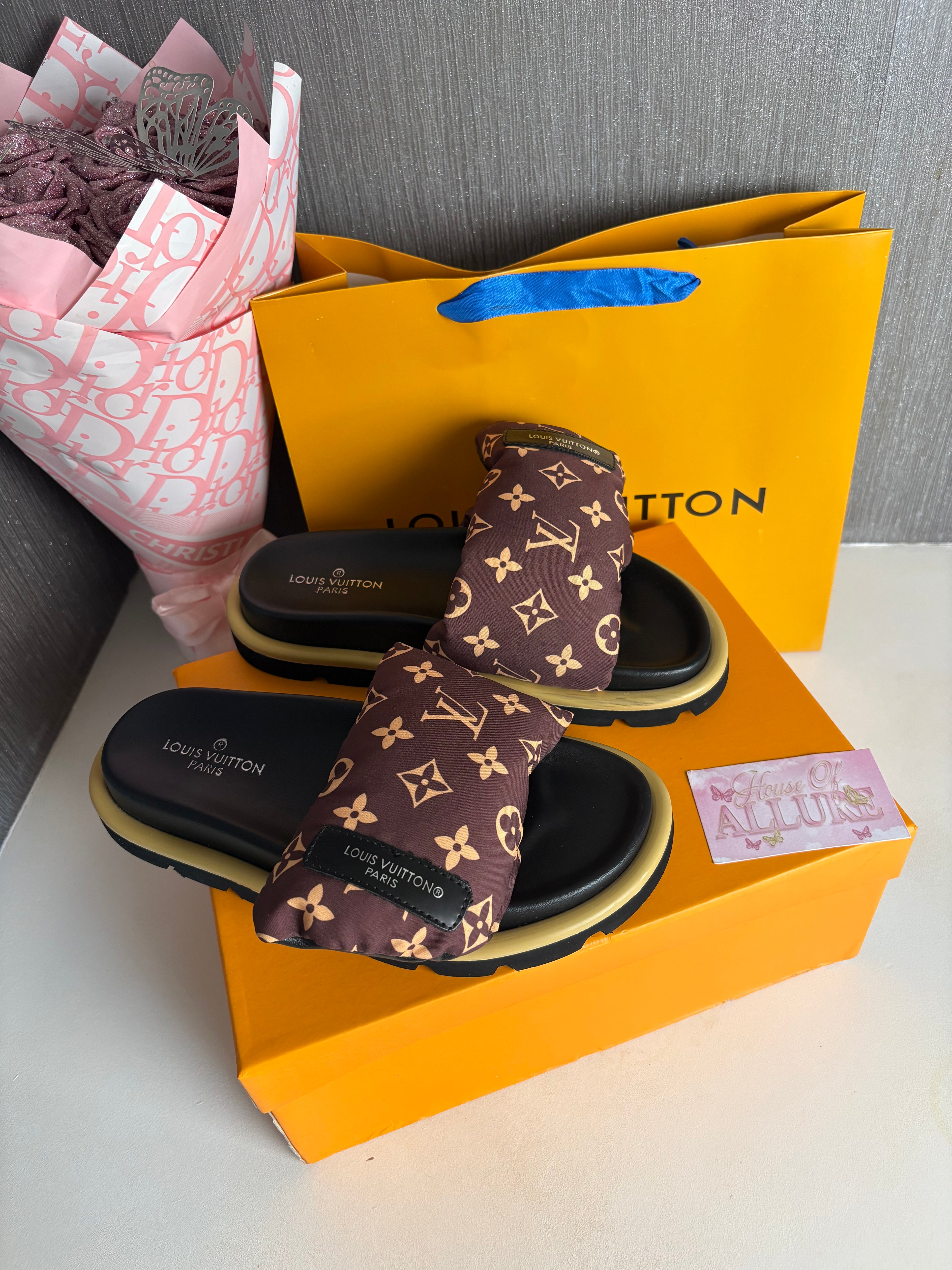 Brown Pillow Slides (PRE ORDER)