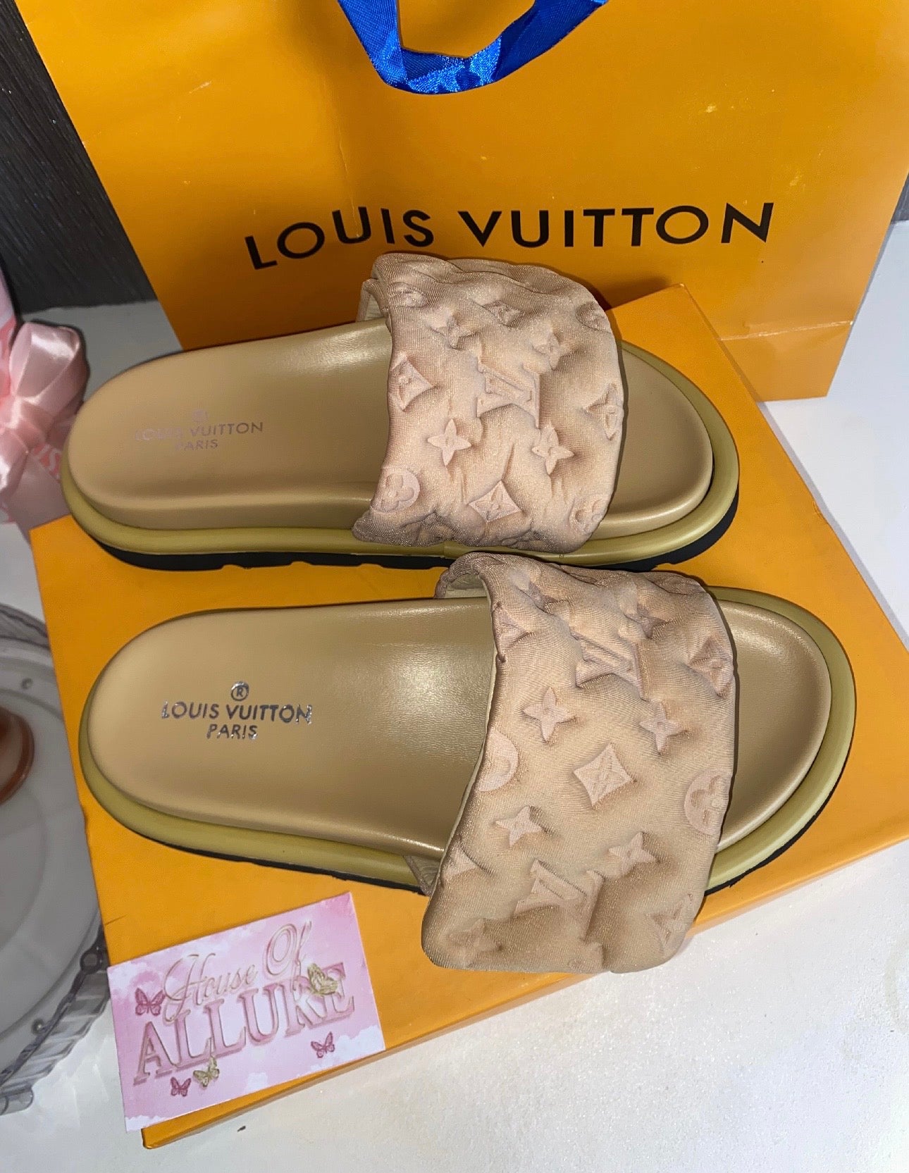 Beige Pillow Slides (PRE ORDER)